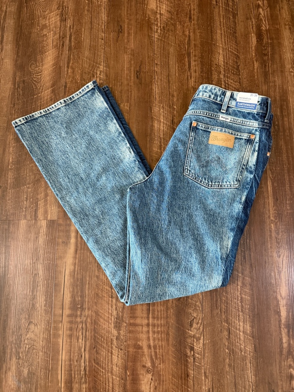 Wrangler Women’s Two Toned Bootcut Jeans - New! 31/33